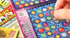 Dvaja Švajčiari zotreli žreb a vyhrali stotisíc eur. Prísny zákon im však zabraňuje peniaze vidieť