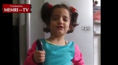 Na videu sa malé dievčatko s nožom v ruke vyhráža smrťou židom