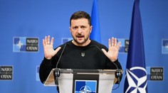 Zelenskyj: Rusko útočilo na Ukrajinu 120 raketami a 90 dronmi