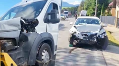VIDEO: Vážna nehoda v Žiline. Auto prešlo do protismeru, zranilo sa päť ľudí