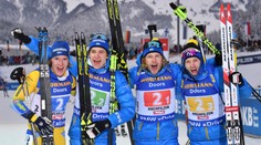 Mužskú štafetu v Hochfilzene vyhrali Švédi, Slováci mimo elitnej desiatky