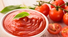 Najpredávanejší kečup sveta musí pre smrť Alžbety II. zmeniť dizajn