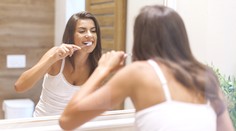 Nepríjemný zápach z úst môže signalizovať aj zdravotný problém. Odborník radí, ako sa mu vyhnúť