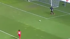 VIDEO: Debut v reprezentácii sa premenil na nočnú moru. To, čo dokázal gólman Haiti, sa len tak nevidí