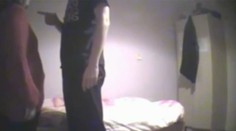 Ošetrovatelia týrali chorú ženu. Odhalila ich kamera