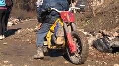 Poliak zrazil na východe dve deti