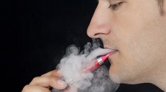 Elektronické cigarety aj nikotínové vrecúška budú zdanené. Ich ceny pôjdu hore