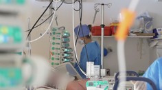 COVID 19: V Tatrách zachraňujú životy dva prístroje. Idú nonstop, no šancu na prežitie nedostane každý