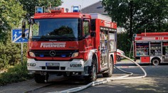 Rodinná tragédia v Brémach. Fén odložený na hračkách spôsobil požiar, prežil len otec, matka a dve deti sa udusili