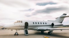 Dráma na palube lietadla: Američan s nožom uniesol cestujúcich, šialenstvo ukončil odvážny pasažier