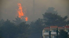 Mohutný požiar na gréckom ostrove: Evakuovali niekoľko hotelov