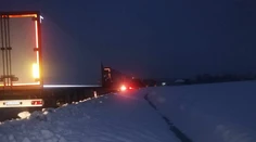 Na slovensko-maďarských hraničných priechodoch vznikajú kolóny kamiónov. Púšťajú ich priebežne