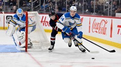 Ďalšia magická noc Celebriniho drží San Jose v boji o play-off. St. Louis s Dvorským s tesnou prehrou