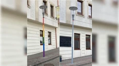 Z dúhových farieb je sivá. Pietne miesto na pamiatku obetí streľby na Zámockej premaľuje mesto späť