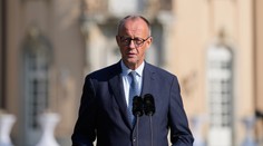 Merz žiada zrušiť plánovaný zákaz predaja áut so spaľovacím motorom