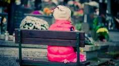 Ako by sme sa mali s deťmi rozprávať o smrti? Rozhodne nepoužívajte rozprávkovú metódu
