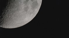 Ojedinelý prírodný úkaz: Počas zatmenia vrazil do Mesiaca meteoroid