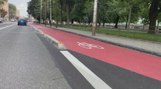 Experiment na Vajanského nábreží pohneval vodičov. Matúš Vallo si za cyklotrasou stojí