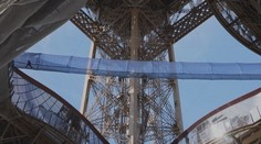 Paríž má novú atrakciu pre milovníkov adrenalínu. Nachádza sa priamo na Eiffelovke