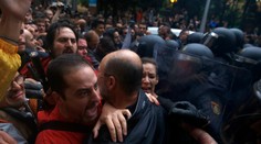 Referendum sa skončilo, násilnosti si vyžiadali 761 zranených