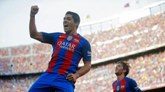 Suárez hetrik, Messi dva kúsky. Barcelona na úvod rozniesla Betis
