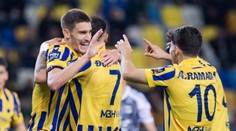 VIDEO: Exkluzívny volej, brvná Ramadana. DAC-u v nadstavení zachránil parádnym zákrokom body brankár