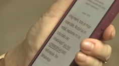 Podvodníci pritvrdzujú. Pri správach, e-mailoch a telefonátoch im pomáha aj umelá inteligencia