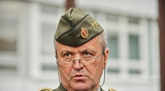 Opozícia iniciuje mimoriadnu schôdzu k modernizácii armády