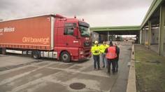 Autodopravcovia neustupujú: Aj keď uvoľnili hraničný priechod do Česka, žiadajú odstúpenie ministra dopravy