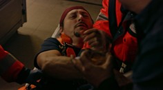 K známemu hercovi museli privolať sanitku