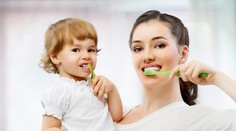 Ako často si musíte meniť zubnú kefku? Zubári pre vás majú jasnú odpoveď