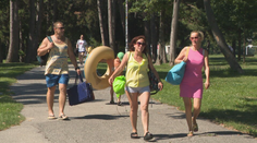 Po chladnejších dňoch je opäť leto. Prvé dni s vyššími teplotami ľudia využili naplno