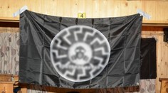 FOTO: Rozsiahla akcia proti extrémizmu. Čo všetko našla polícia u 18-ročného mladíka pri Žiline?