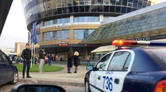 Bieloruský masaker motorovou pílou. Iba 17-ročný mladík vraždil v nákupnom centre