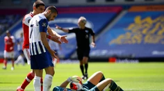 VIDEO: Arsenal vkročil do reštartu sezóny prehrou, prišiel o zraneného gólmana Lena