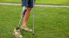 Zdravému mu to dvakrát nevyšlo. Mladík si amputoval nohu, aby obišiel systém