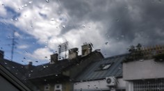 Zo západu sa na nás valia mraky. Už v piatok očakávame intenzívny dážď, kedy budú búrky najsilnejšie?