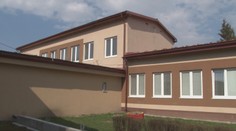 Maloletých nelegálnych migrantov pribúda, v Medzilaborciach musia rozširovať centrum