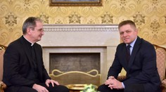 Fico sa stretol s arcibiskupom Zvolenským: Chceme mať dobré vzťahy s katolíckou cirkvou