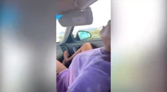 Dramatické video: Žena porodila v aute za jazdy, kričali s ňou aj ďalšie tri deti