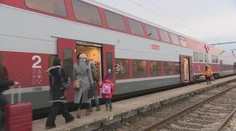 Vlaky pri Bratislave vo veľkom meškajú. Na jednom z úsekov jazdia rýchlosťou len desať kilometrov za hodinu