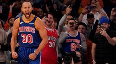 VIDEO: Stephen Curry prekonal Raya Allena a stal sa najlepším trojkárom v histórii NBA
