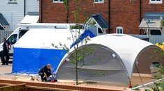 Predmetov kontaminovaných novičkom môže byť viac, oznámila britská polícia