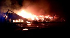 Požiar na Kubínskej holi. Plamene pohltili drevenú chatu v lese