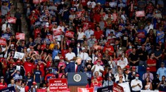 Trumpov míting prispel k rekordnému zvýšeniu prípadov nákazy v americkom meste Tulsa