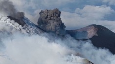 Chceli vidieť lávu zblízka, narazili na zákaz. Sprievodcovia z Etny štrajkujú