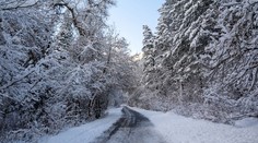 VIDEO: Slovensko sa prebudilo do bieleho rána. Sneh zasypal aj mnohé dediny