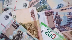 Ruský rubeľ prekvapil a vrátil sa na predvojnové hodnoty. Analytik vysvetľuje, čo je za tým