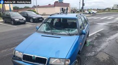 Vážna nehoda vo Veľkých Kapušanoch: Chodca zrazilo auto priamo na priechode