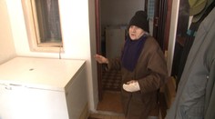 V malej obci prepadli dôchodkyňu, jeden zo zlodejov sa vrátil a zlomil jej ruku